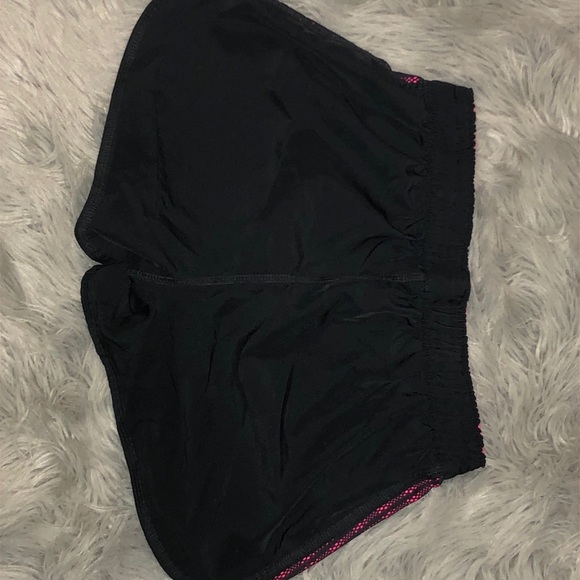 Athletic shorts - Picture 2 of 2